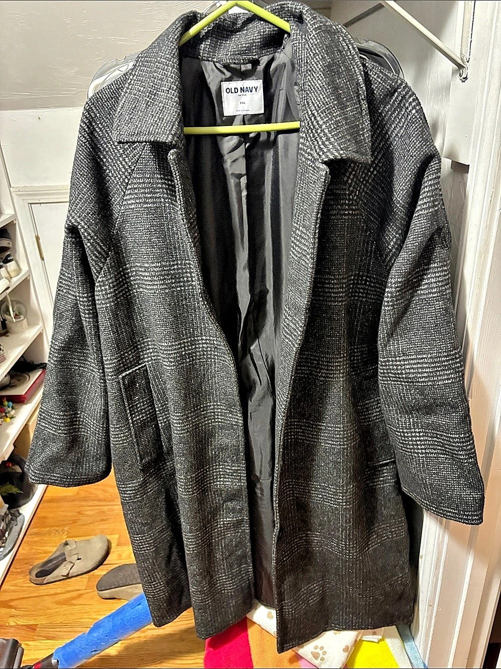 Old Navy Women's Checkered Coat in Gray Like New